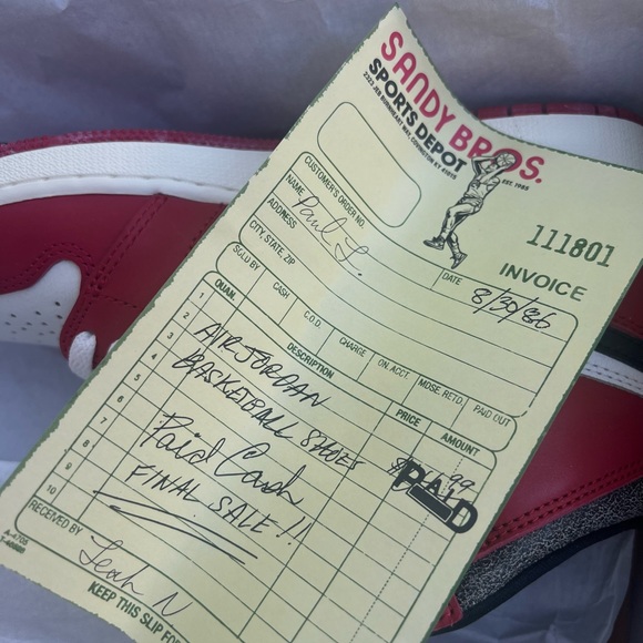 Air Jordan 1 Retro High OG ‘Chicago Lost & Found’